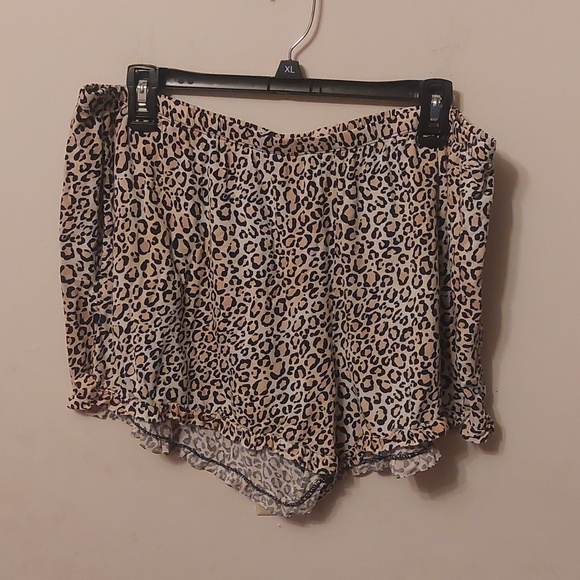 Joyspun Cheetah Print Pajama Set Top And Shorts Sz XL 16-18 - Picture 7 of 17